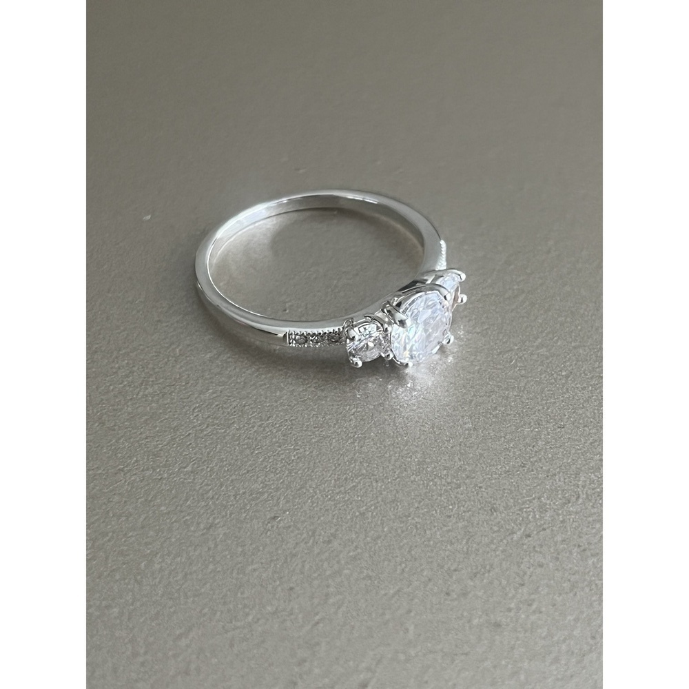 Silver Tone Engagement Style Ring, 3 Round Cut Stones, Size 10.5